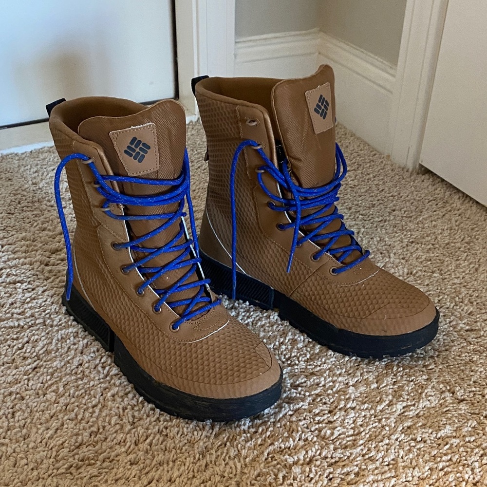 Columbia waterproof Men's Brown Boots with Blue Accents